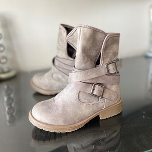 Mud Girls Boots Foldover Plaid with Buckle